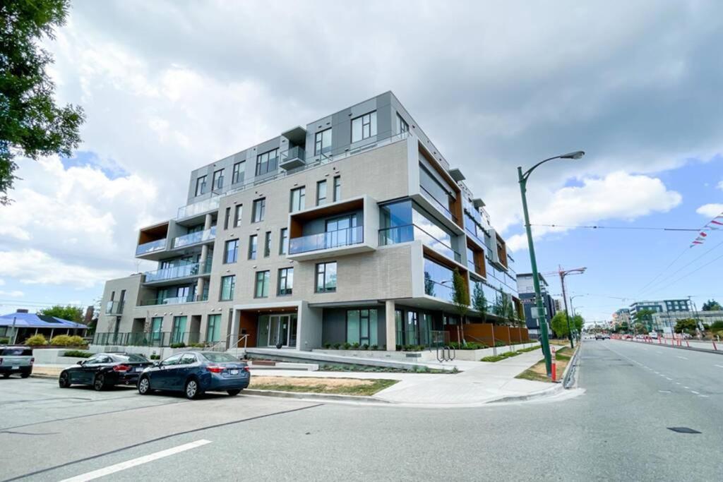 Spacious New Apartment With Working Space@Oakridge Vancouver Exterior foto