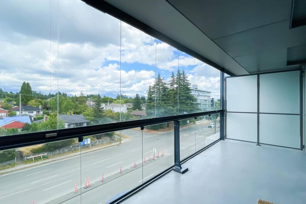 Spacious New Apartment With Working Space@Oakridge Vancouver Exterior foto
